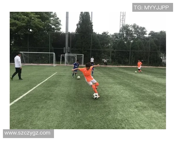 球星转身技巧大揭秘 高难度动作解析与实战应用